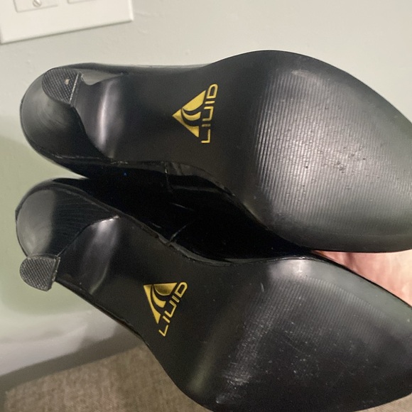 Liuid black open toed heels, size 9. - Picture 9 of 15